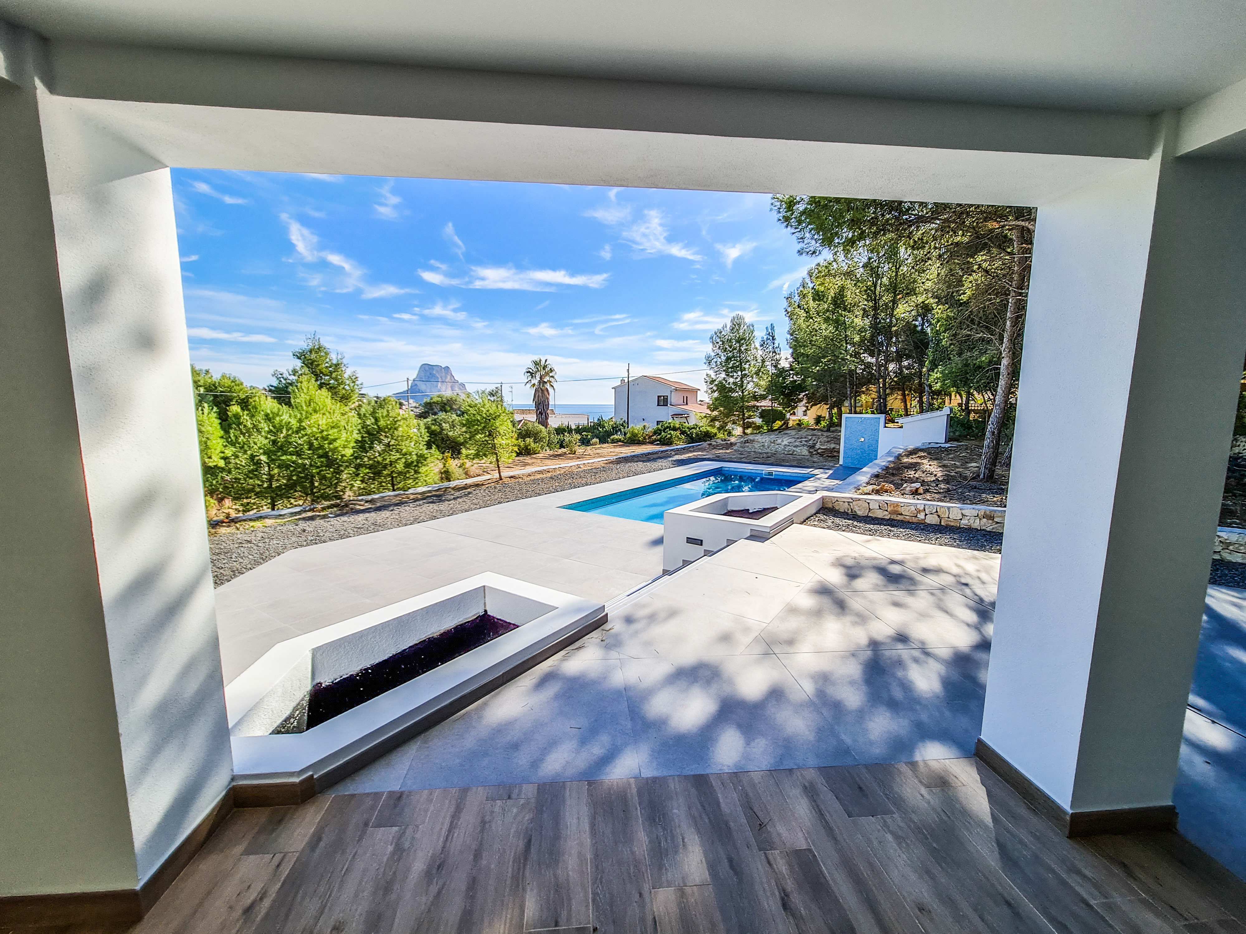 Villa met groot perceel en uitzicht op zee in Calpe