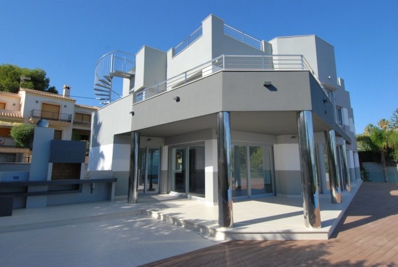 Villa moderna en Calpe con acceso a la playa