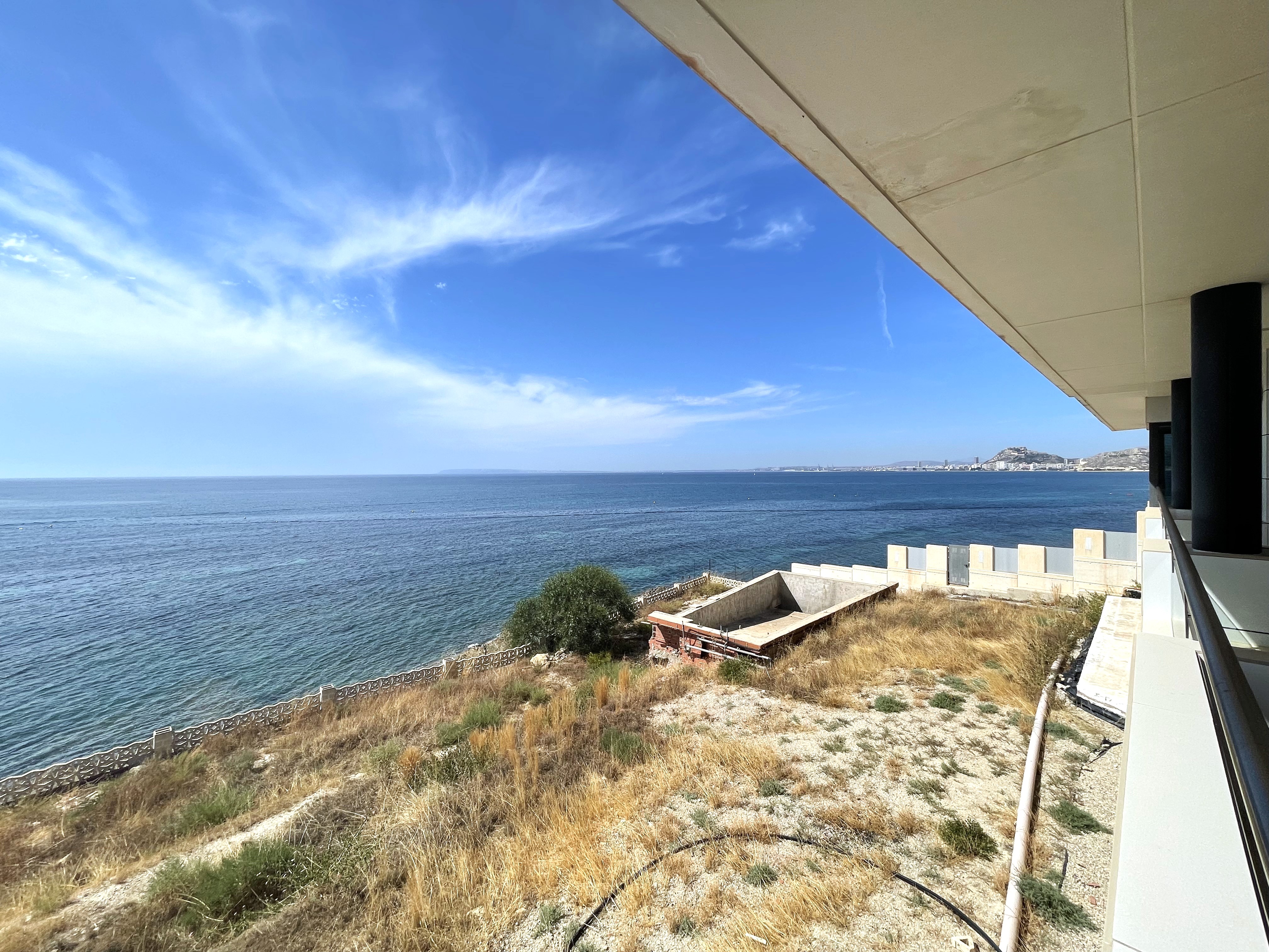 Prachtige frontlinie villa met panoramisch uitzicht